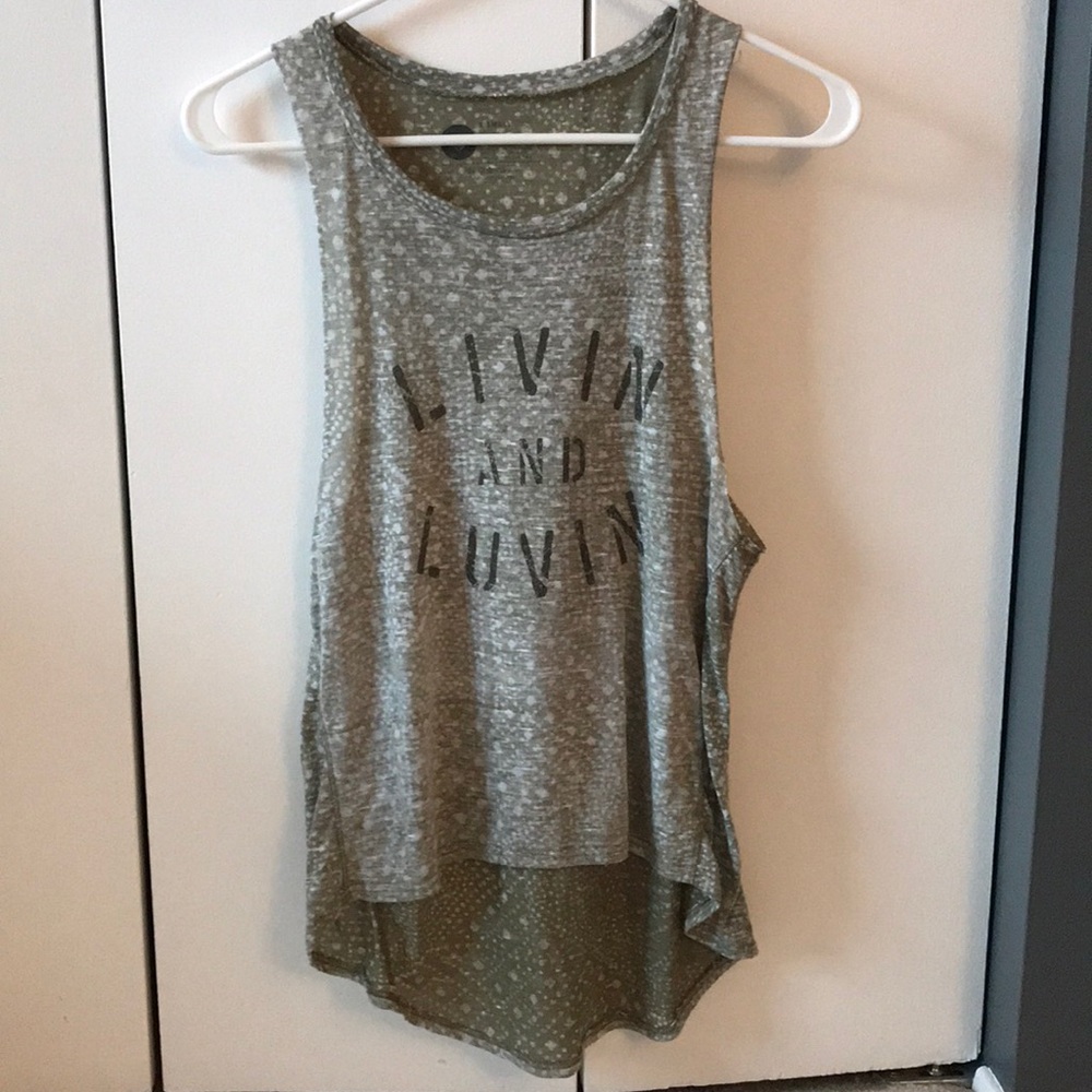 Sleeveless tee